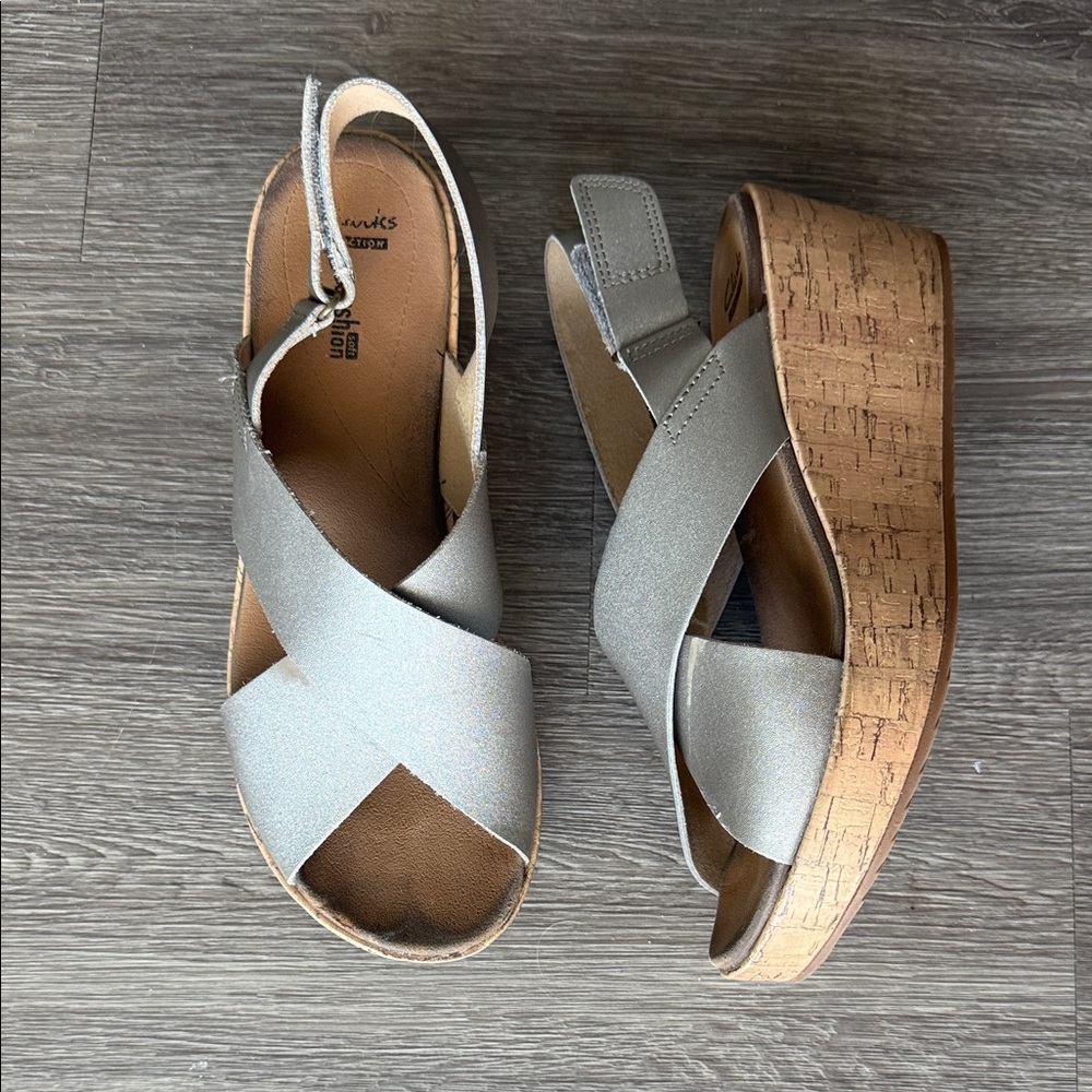 Clarks Women's Silver Sandals 8.5